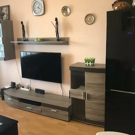Большие Апартаменты * Burgas