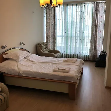 Большие Апартаменты Apartment